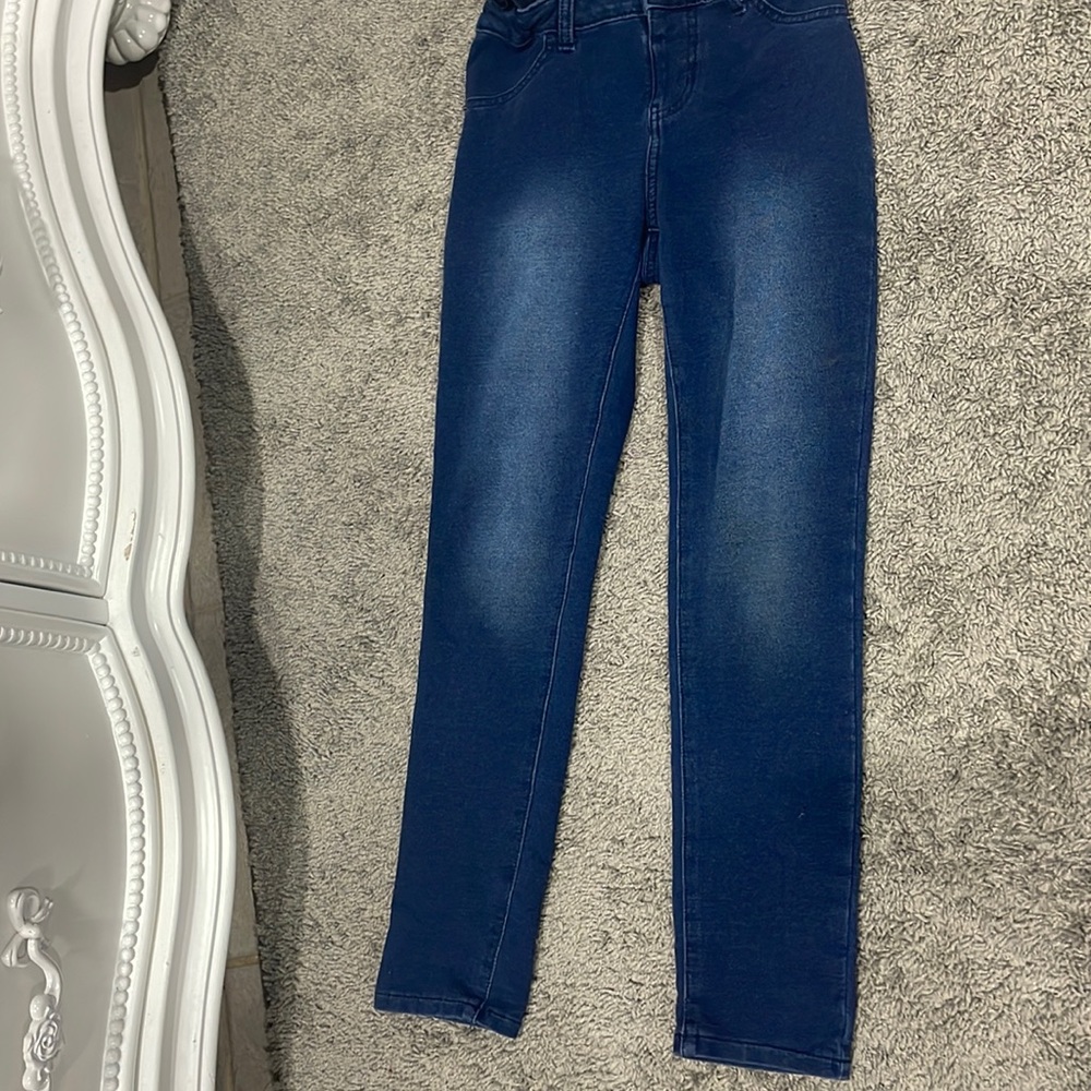 skinny jeans,very stretchy